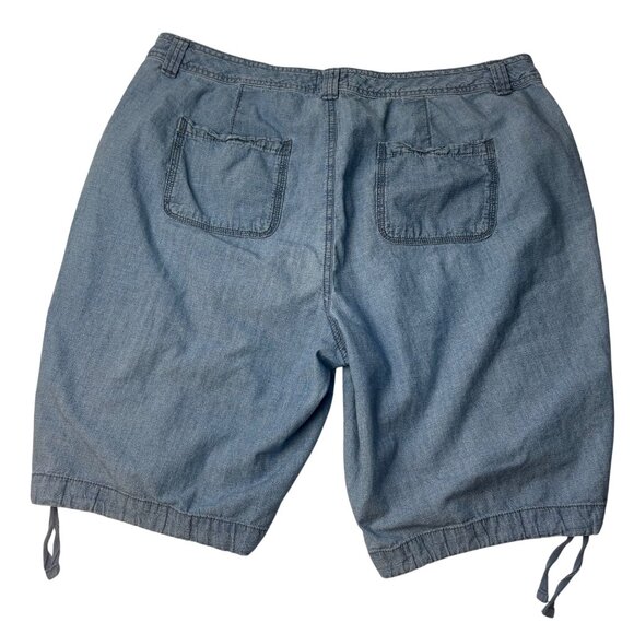 St Johns Bay Womens 18W Embroidered Denim Shorts Floral Embroidery Cottage Boho - Picture 3 of 8